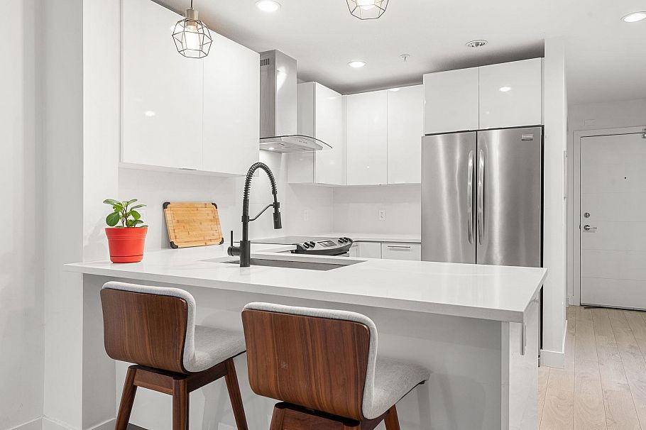 107 733 W 3rd Street North Vancouver, BC - 10