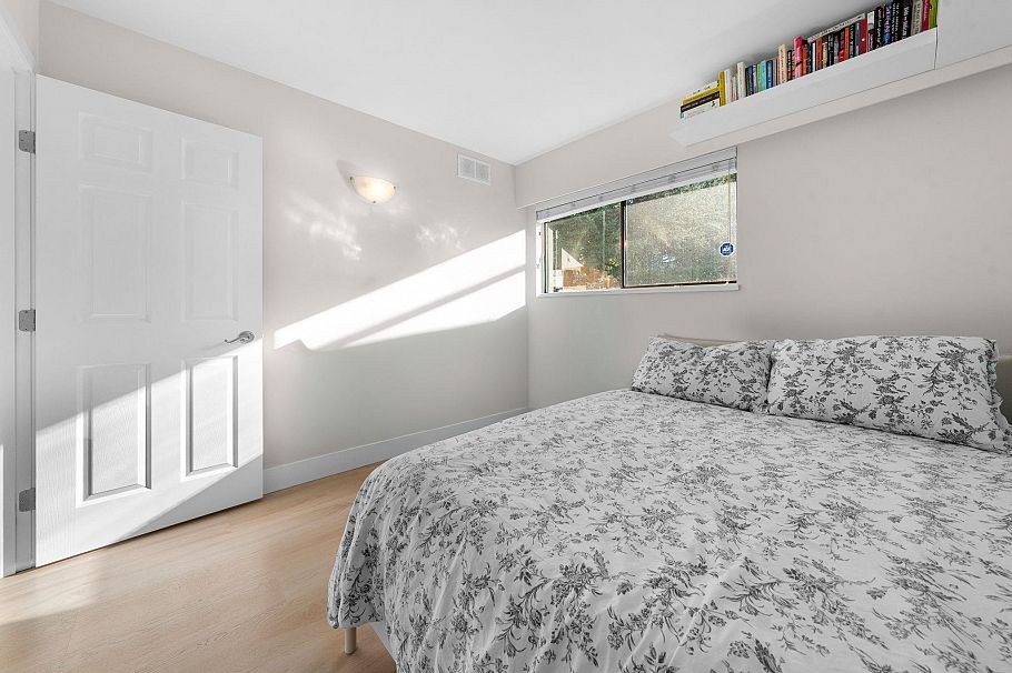 1001 Old Lillooet Road North Vancouver, BC - 25