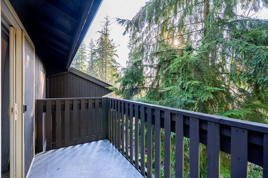 2076 Purcell Way North Vancouver, BC - 20