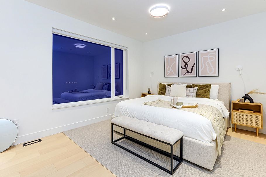 2 944 E 13 Avenue Vancouver, BC - 12