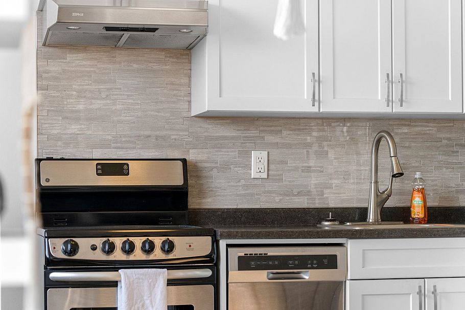 706 145 St. Georges Avenue North Vancouver, BC - 8