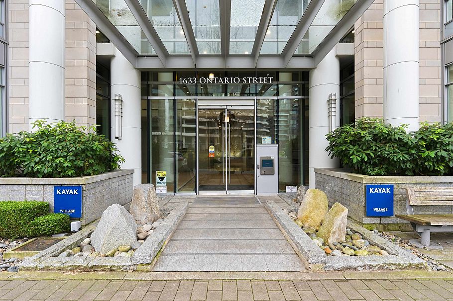 509 1633 Ontario Street Vancouver, BC - 2