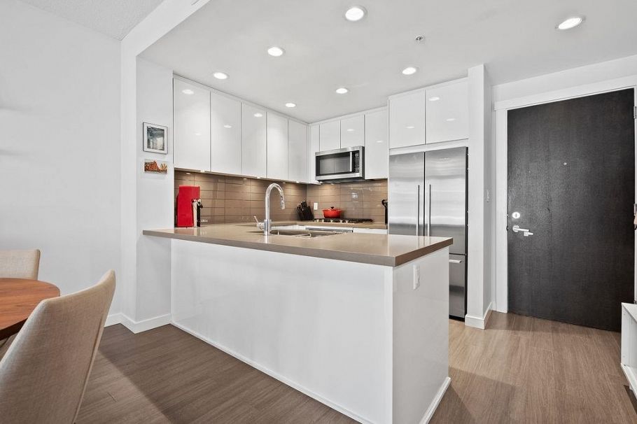 328 255 W 1st Street North Vancouver, BC - 24