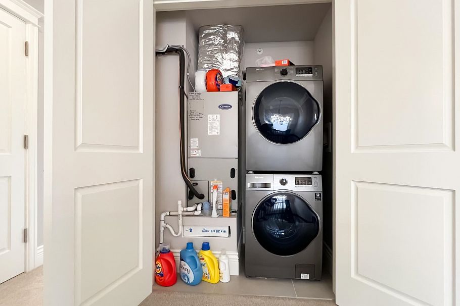 2071 W 36th Avenue Vancouver, BC - 23