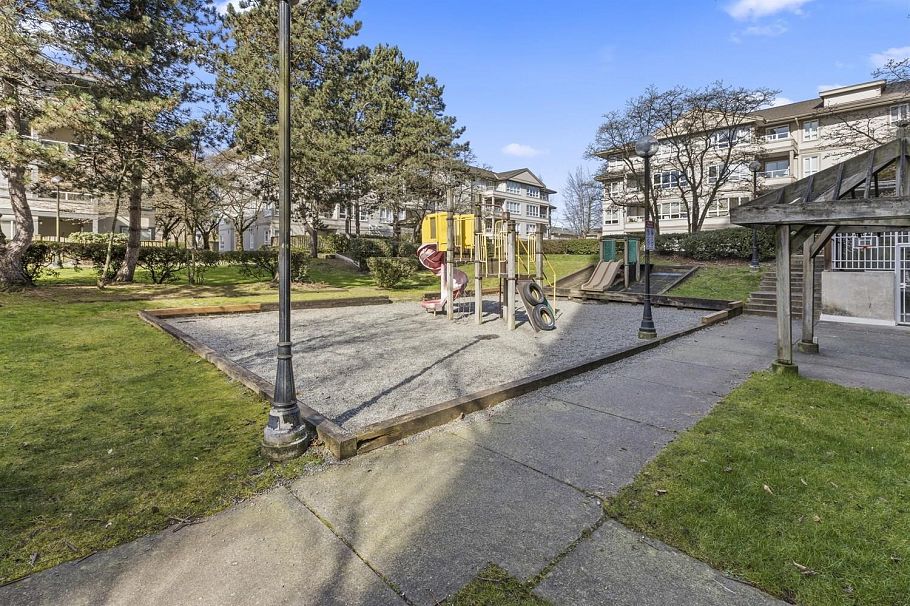 107 4990 Mcgeer Street Vancouver, BC - 25