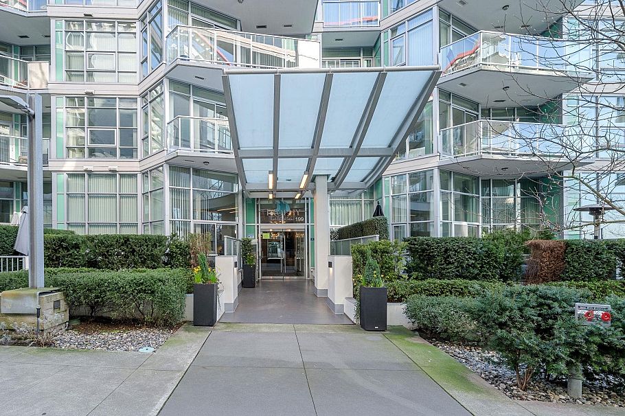 208 199 Victory Ship Way North Vancouver, BC - 25