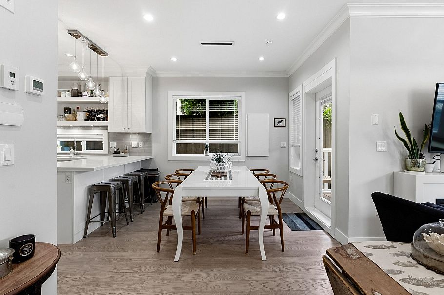 1371 E 13th Avenue Vancouver, BC - 9