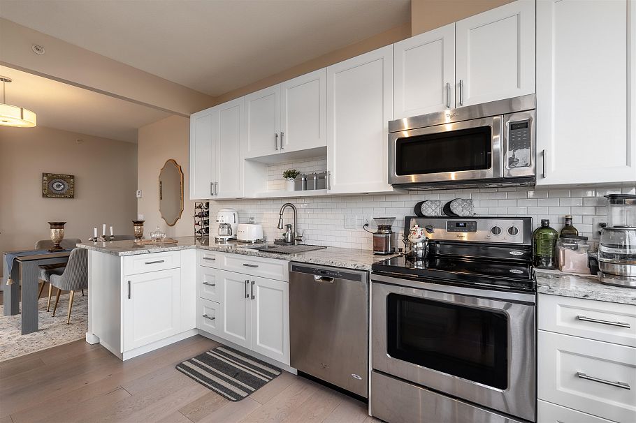 801 160 W Keith Road North Vancouver, BC - 10