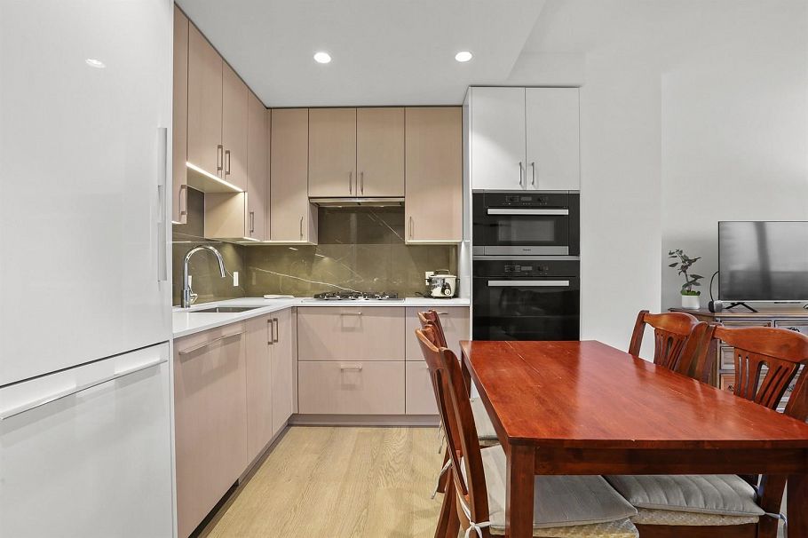 704 1675 Lions Gate Lane North Vancouver, BC - 7