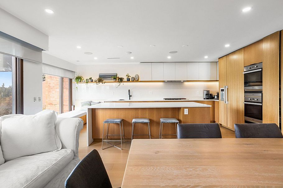 7353 Yew Street Vancouver, BC - 15