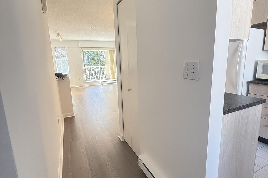 202 3683 Wellington Avenue Vancouver, BC - 10