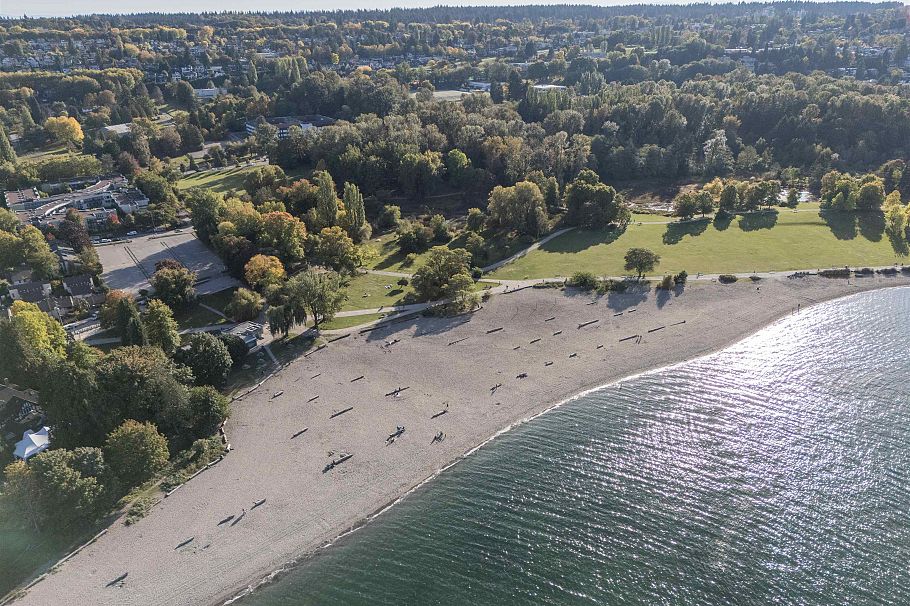 3242 W 3rd Avenue Vancouver, BC - 34