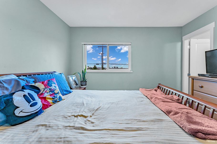 3951 Slocan Street Vancouver, BC - 12