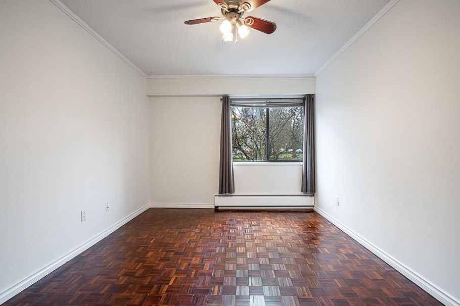 208 211 W 3rd Street North Vancouver, BC - 20