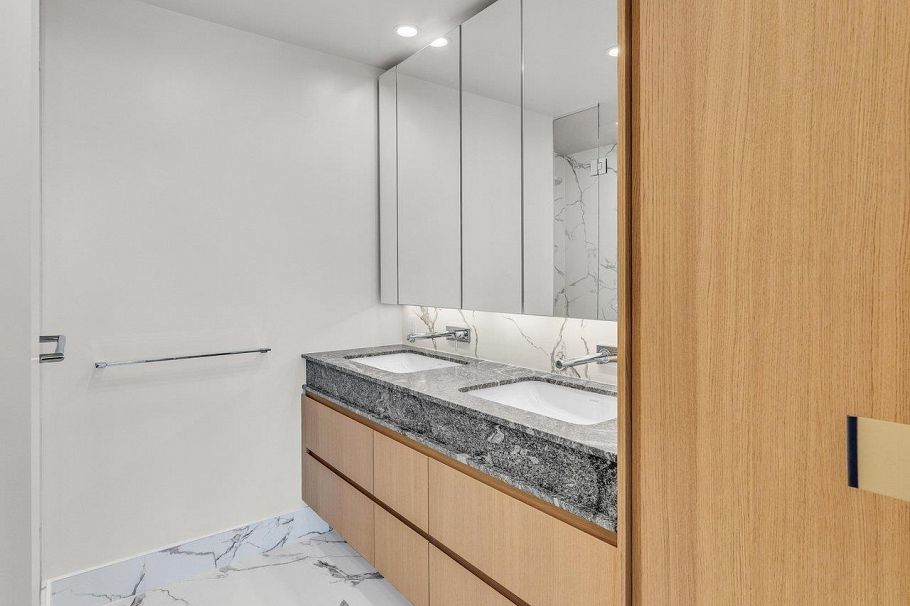 307 3668 W 10th Avenue Vancouver, BC - 18