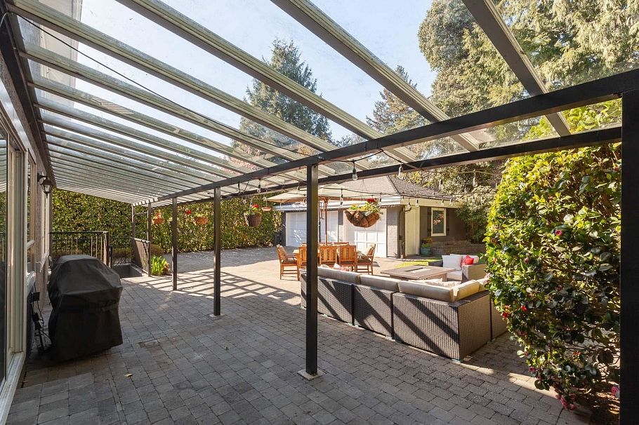 3557 W 36th Avenue Vancouver, BC - 37