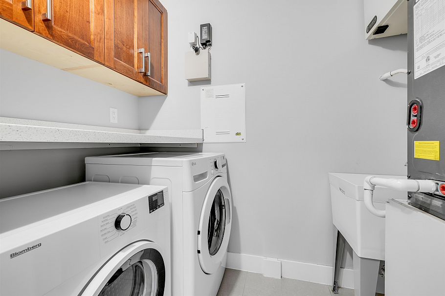 3933 Union Street Burnaby, BC - 28