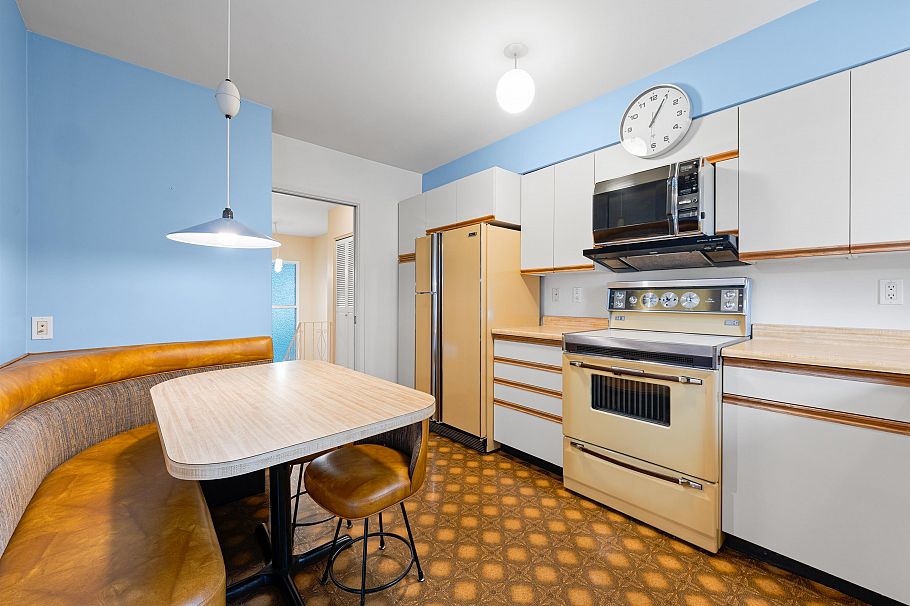 1349 Mill Street North Vancouver, BC - 10