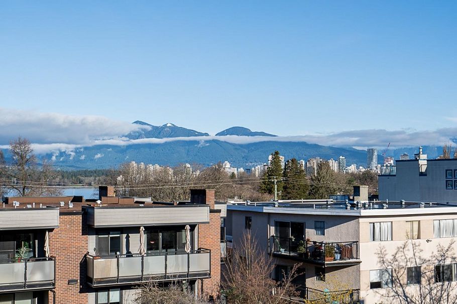 2240 York Avenue Vancouver, BC - 17