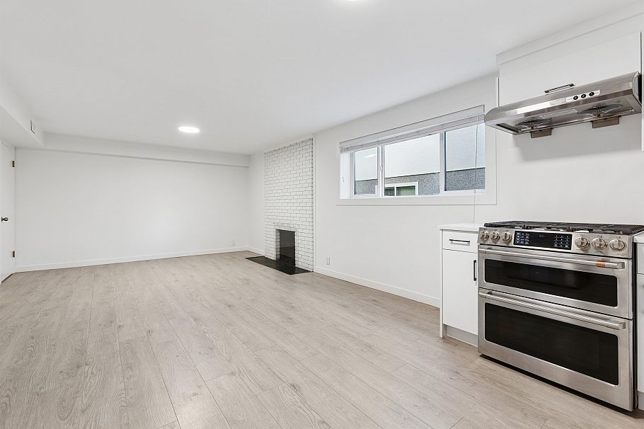 7477 Vivian Drive Vancouver, BC - 10