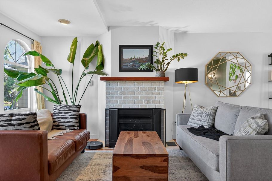 1764 Graveley Street Vancouver, BC - 3