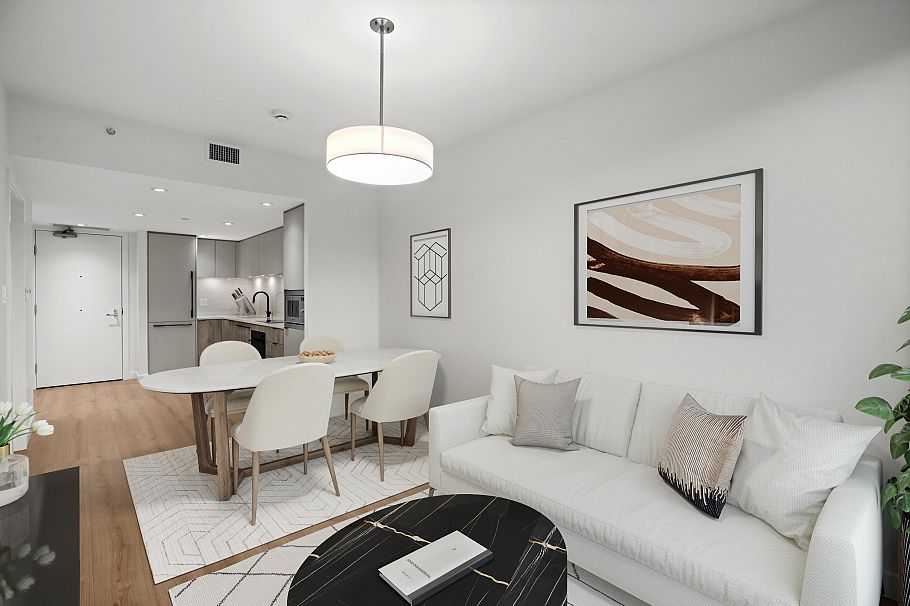 310 755 Harbourside Drive North Vancouver, BC - 2