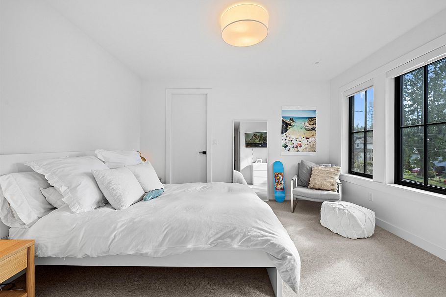 968 Belvista Crescent North Vancouver, BC - 27