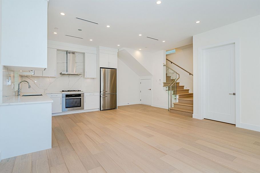 8192 Cartier Street Vancouver, BC - 4