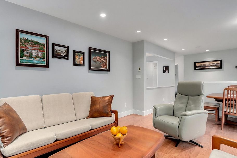 304 3711 Delbrook Avenue North Vancouver, BC - 14