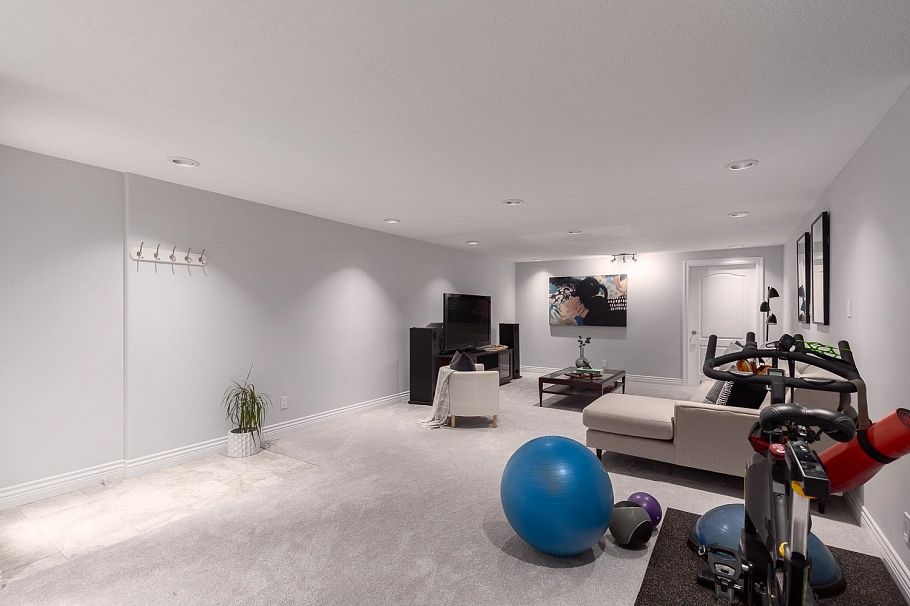 3557 W 36th Avenue Vancouver, BC - 29