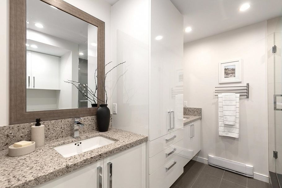 10 766 W 7th Avenue Vancouver, BC - 32