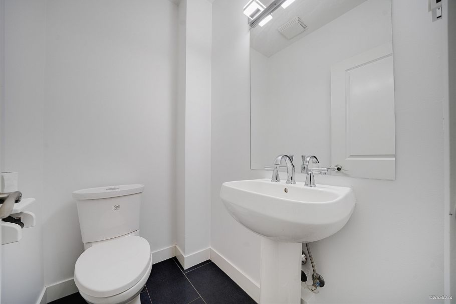 6612 Arbutus Street Vancouver, BC - 24