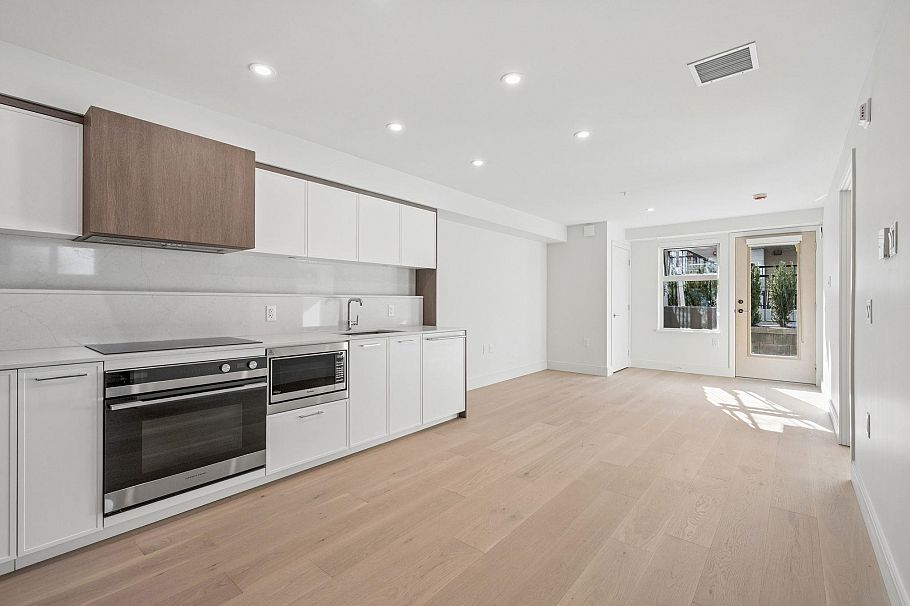 105 378 W 45th Avenue Vancouver, BC - 17