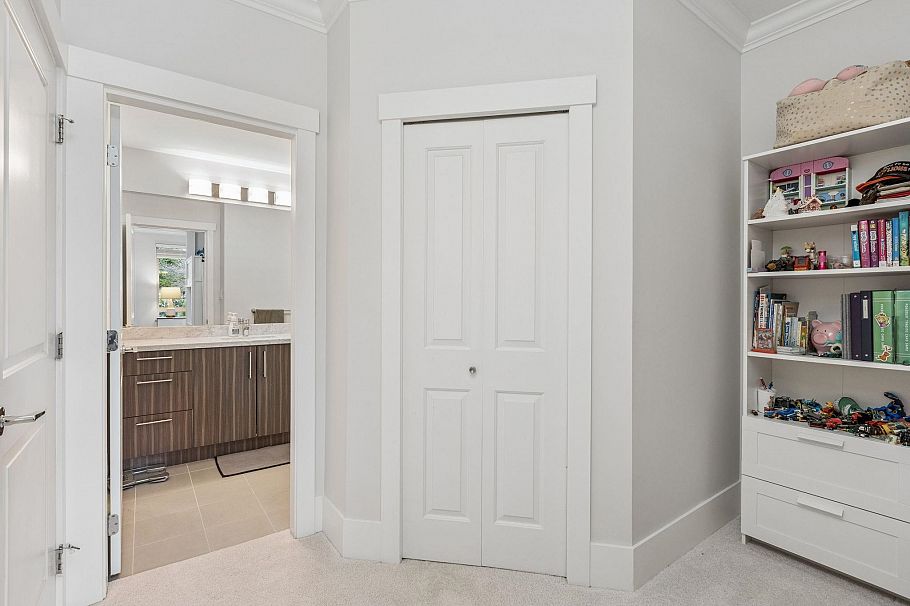 107 159 W 22nd Street North Vancouver, BC - 19