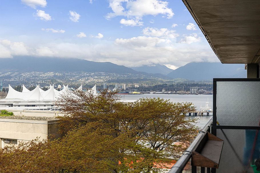 1407 108 W Cordova Street Vancouver, BC - 1