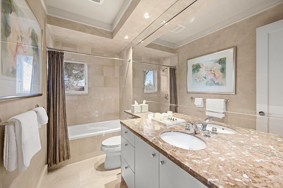 2722 W 31st Avenue Vancouver, BC - 28