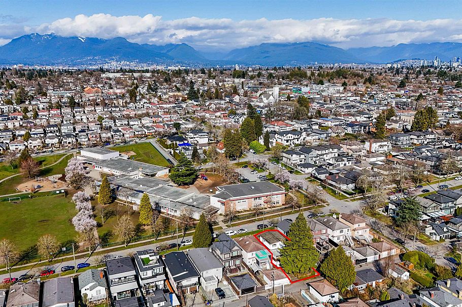 478 E 53rd Avenue Vancouver, BC - 30