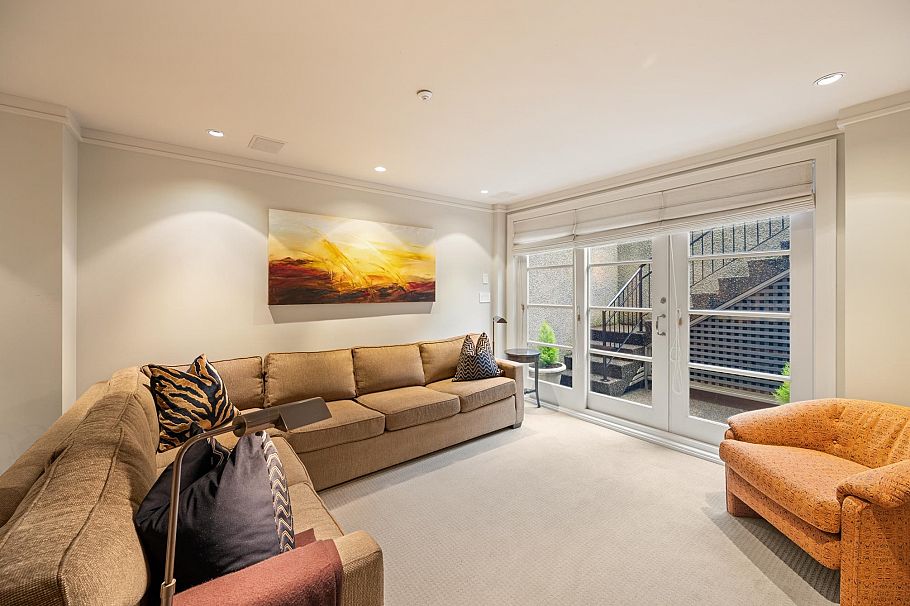 2722 W 31st Avenue Vancouver, BC - 32