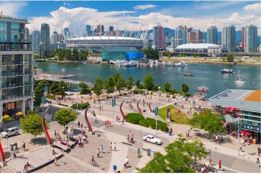 102 128 Athletes Way Vancouver, BC - 3