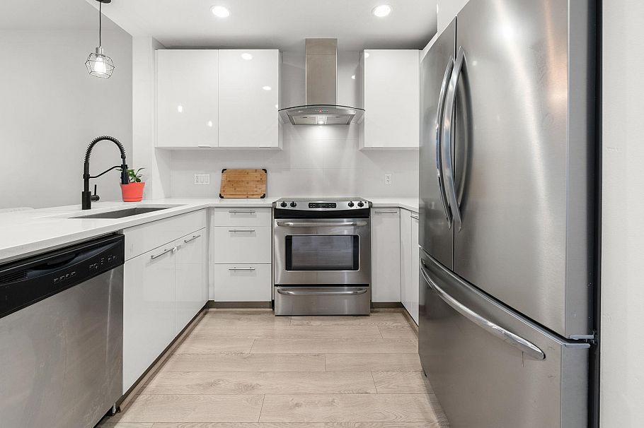 107 733 W 3rd Street North Vancouver, BC - 12