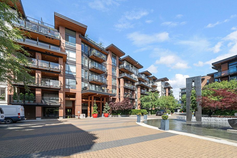 107 733 W 3rd Street North Vancouver, BC - 34