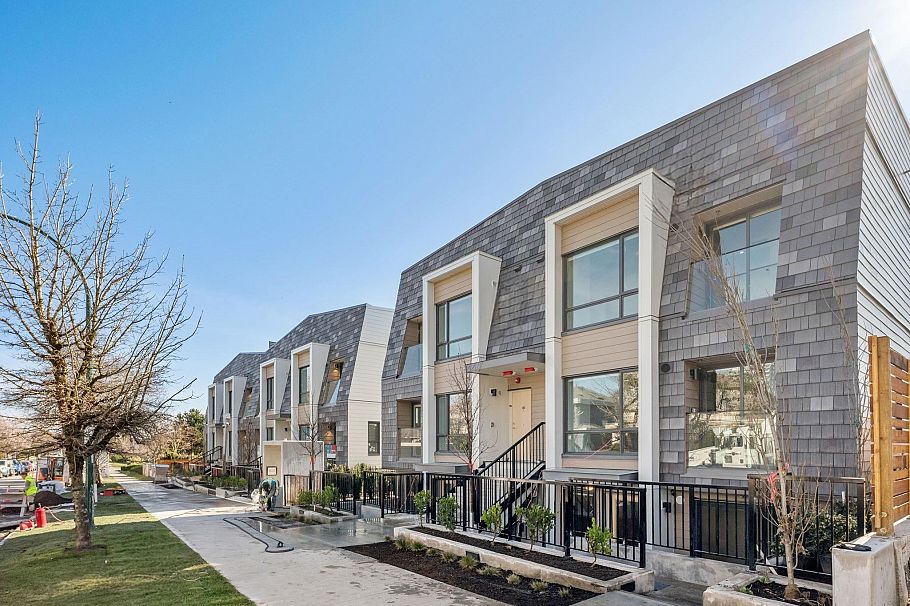 101 378 W 45th Avenue Vancouver, BC - 3