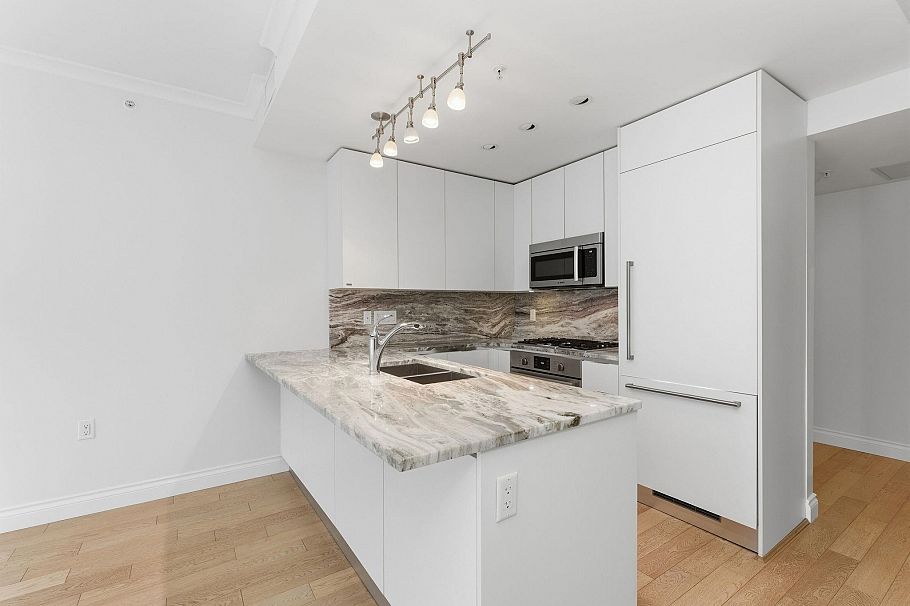 706 199 Victory Ship Way North Vancouver, BC - 9