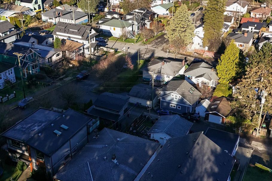 2171 Vanness Avenue Vancouver, BC - 1