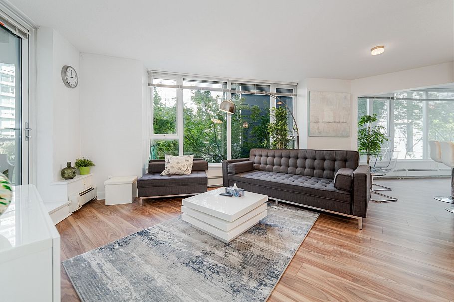 301 689 Abbott Street Vancouver, BC - 9