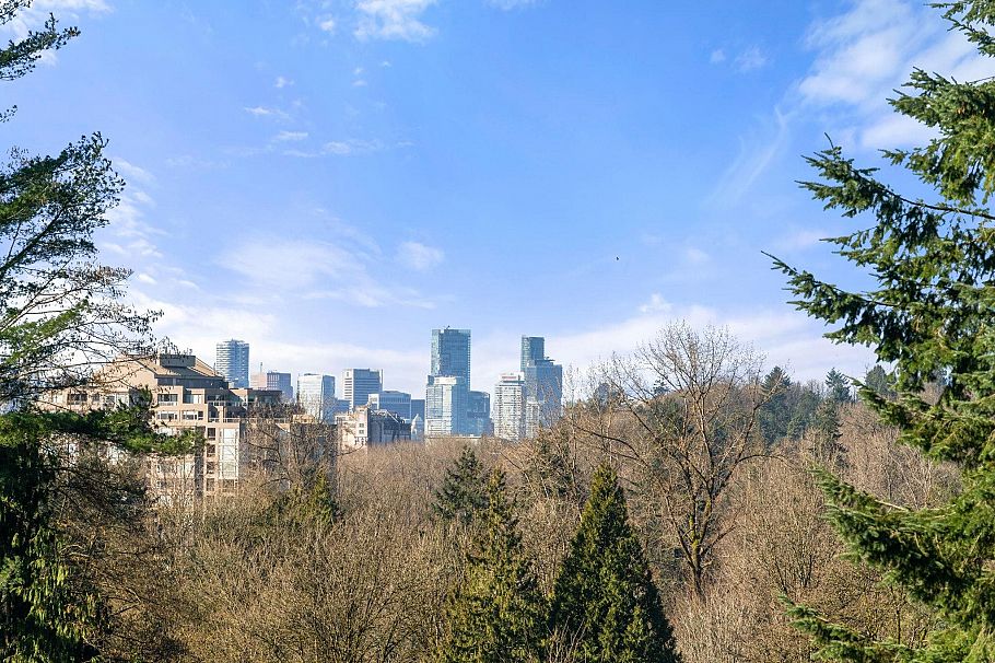 1001 Old Lillooet Road North Vancouver, BC - 33