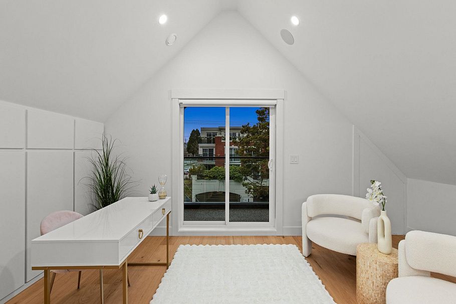 2 4549 W 11th Avenue Vancouver, BC - 33