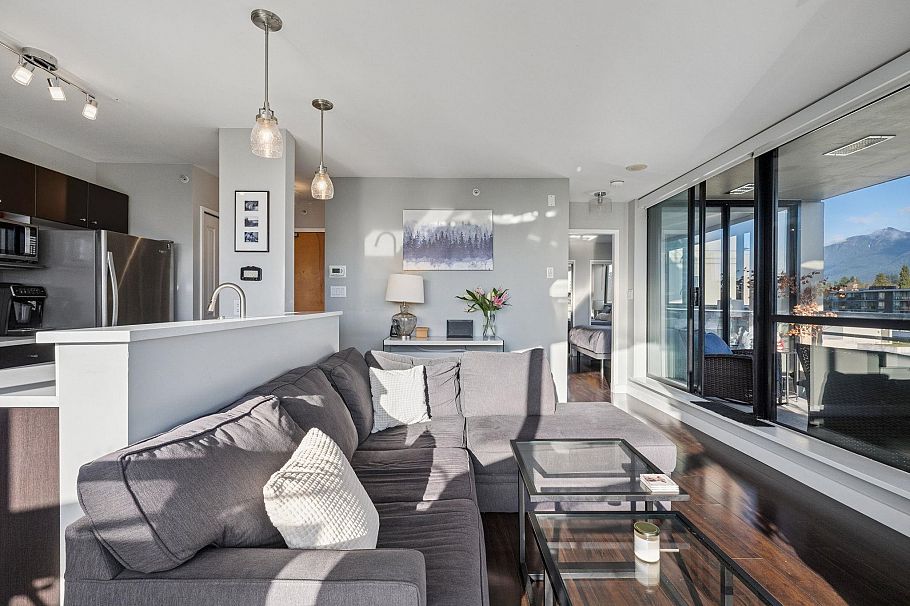 1001 124 W 1st Street North Vancouver, BC - 8