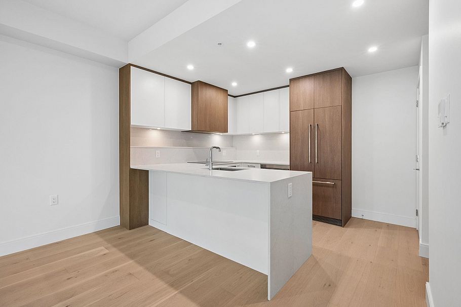 202 378 W 45th Avenue Vancouver, BC - 11