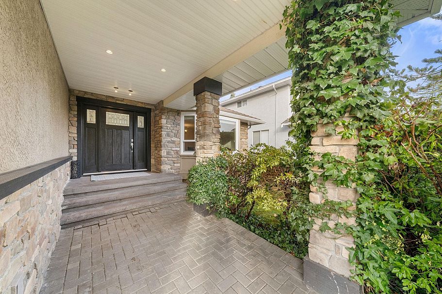 2733 Tempe Glen Drive North Vancouver, BC - 3